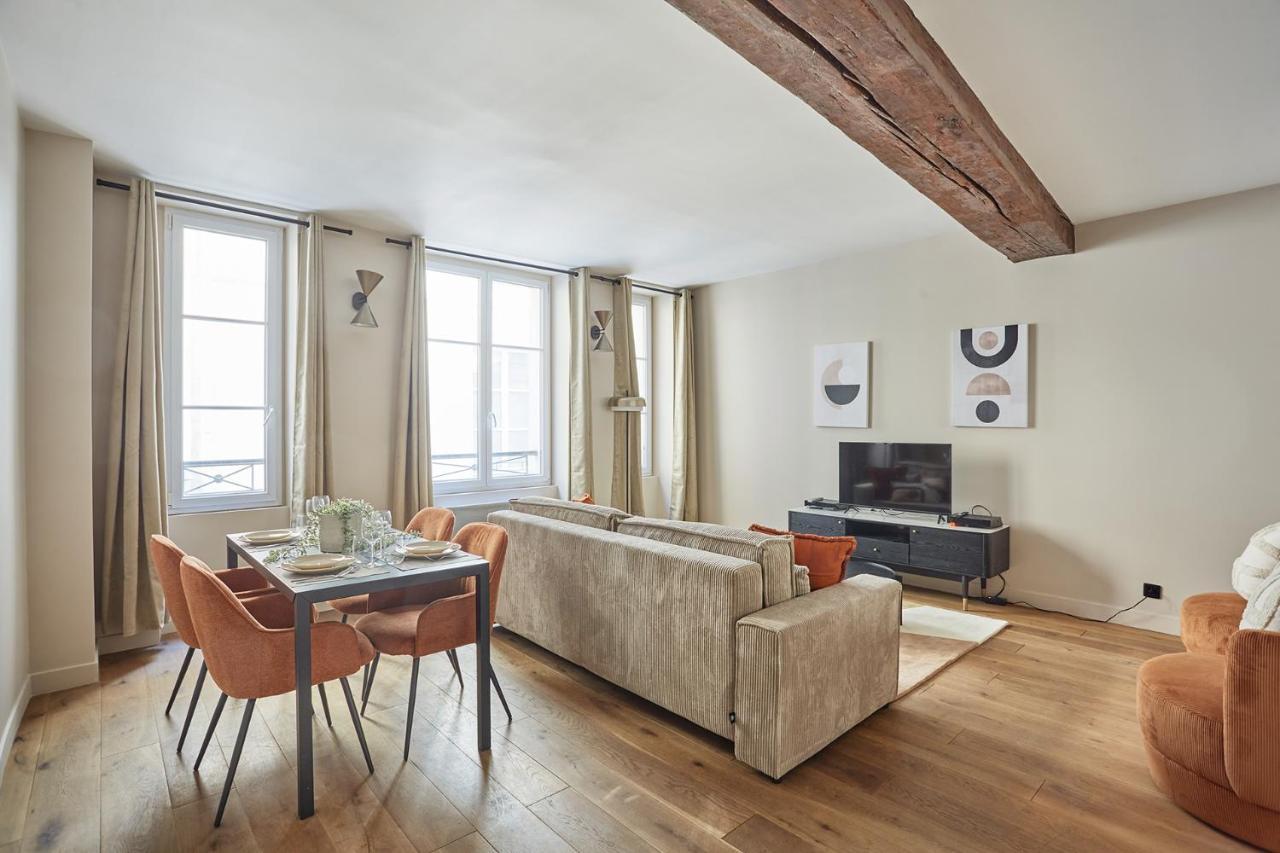 Apartment Louvre Museum By Studio Prestige Paris Eksteriør billede